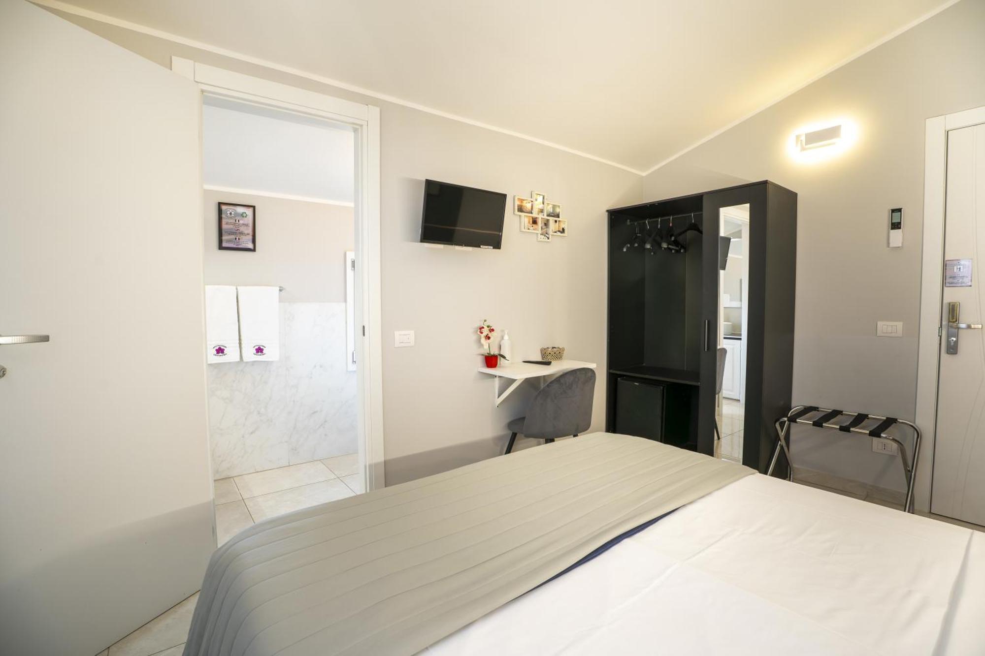 Orchidea For Touristshesperia Hosp * Modena
