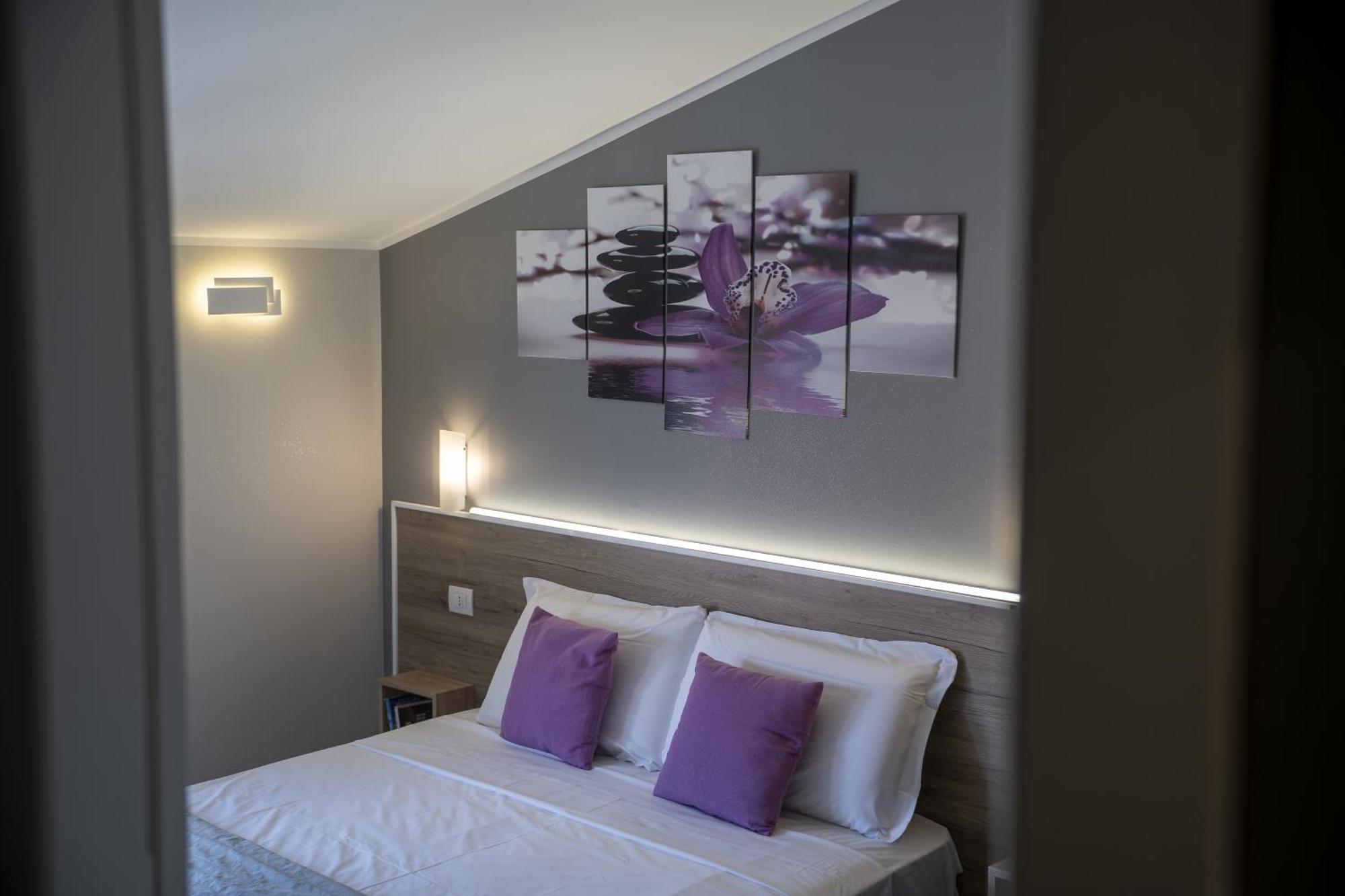 Orchidea For Tourists Hesperia Hosp * Modena